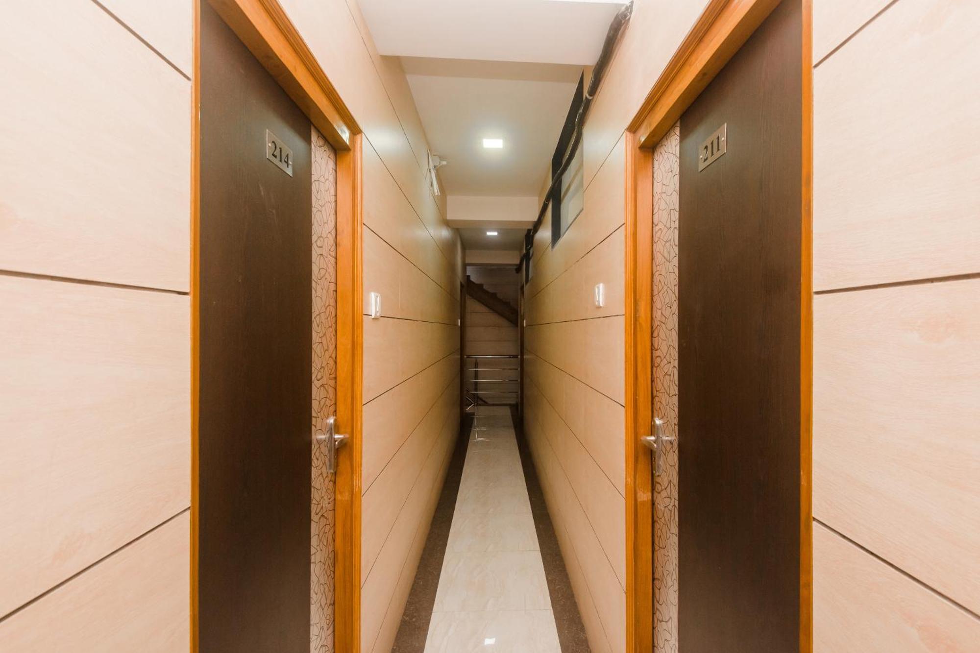 Hotel O Kamal Мумбаї Екстер'єр фото